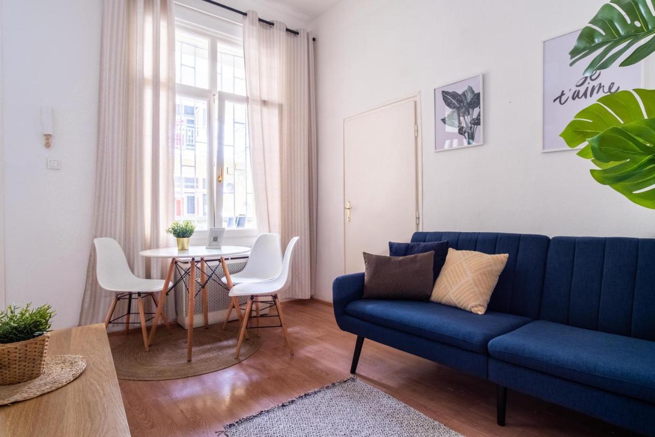 Ferienwohnung Very Central 1-Br Apt With Patio Budapest Exterior foto