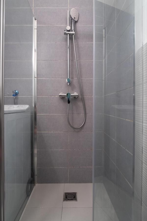 Ferienwohnung Very Central 1-Br Apt With Patio Budapest Exterior foto