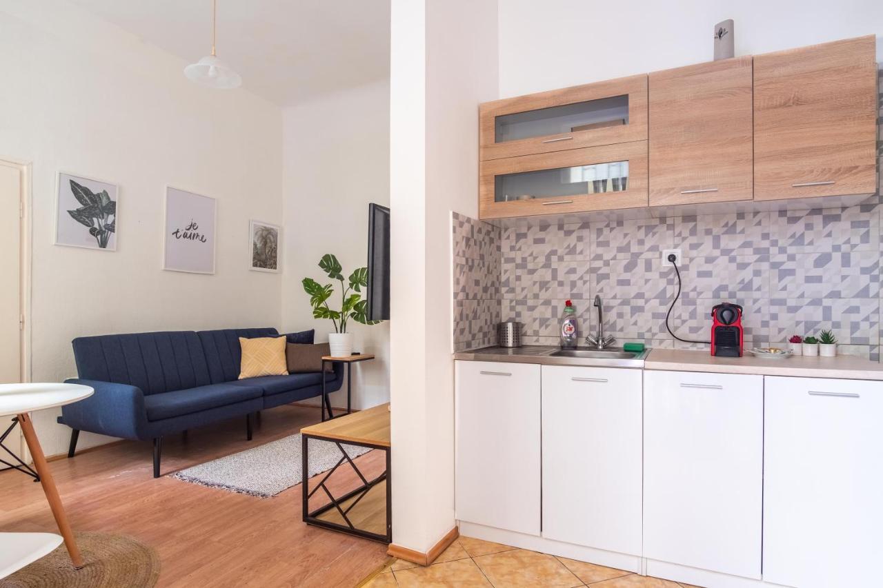 Ferienwohnung Very Central 1-Br Apt With Patio Budapest Exterior foto