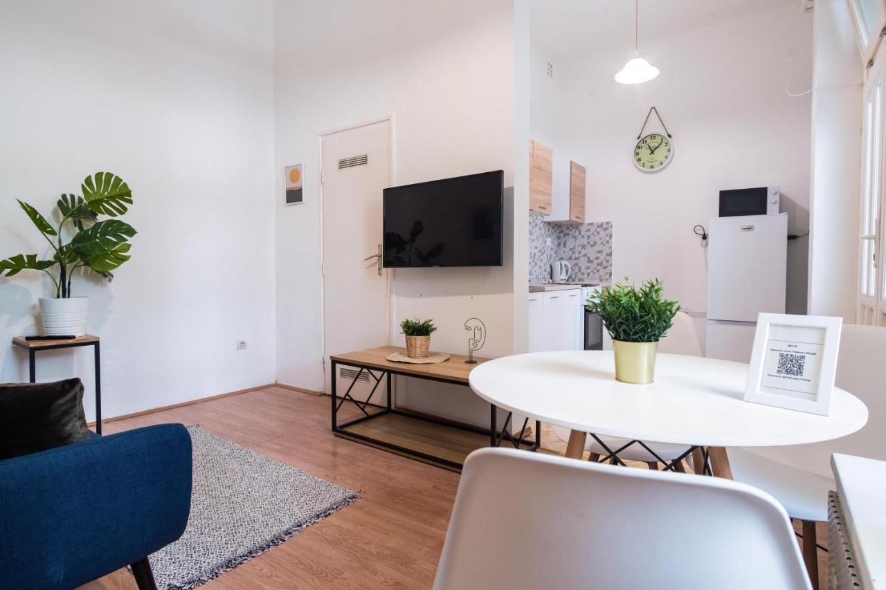 Ferienwohnung Very Central 1-Br Apt With Patio Budapest Exterior foto